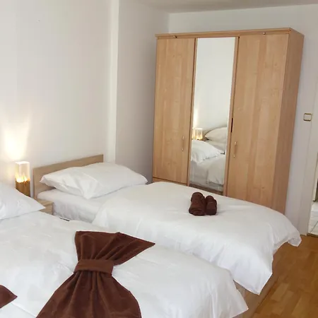Holiday home Na Tretasu S Vinnym Sklepem Starovice