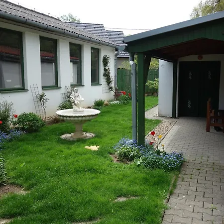 Na Tretasu S Vinnym Sklepem Holiday home