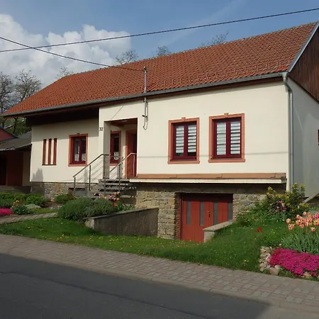 Holiday home Na Tretasu S Vinnym Sklepem