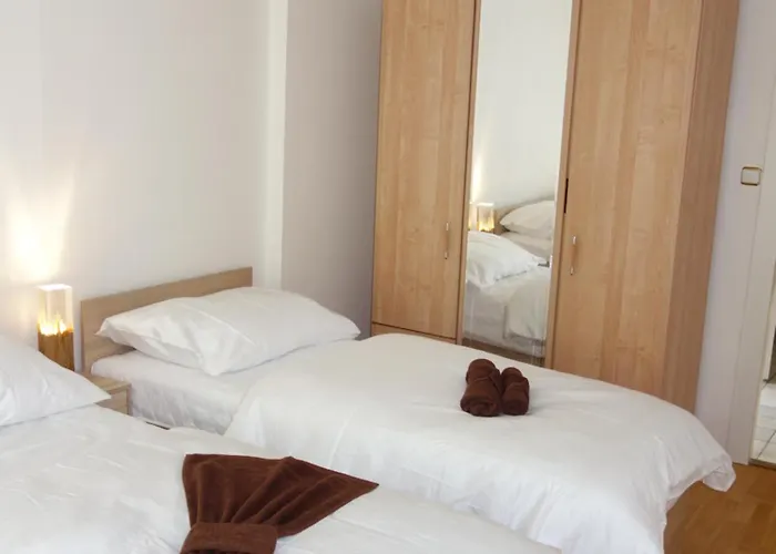 Holiday home Na Tretasu S Vinnym Sklepem Starovice